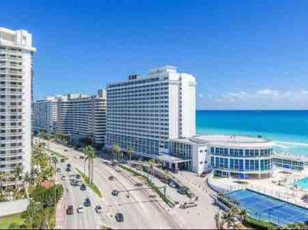 マイアミビーチ 11Th - Seven Heaven Miami- Unforgettable Ocean Front- Free Parkingアパートホテル エクステリア 写真